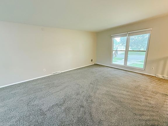 4th image of 2517 Campbell St