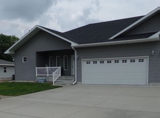 857 21st Ave, Columbus, NE 68601