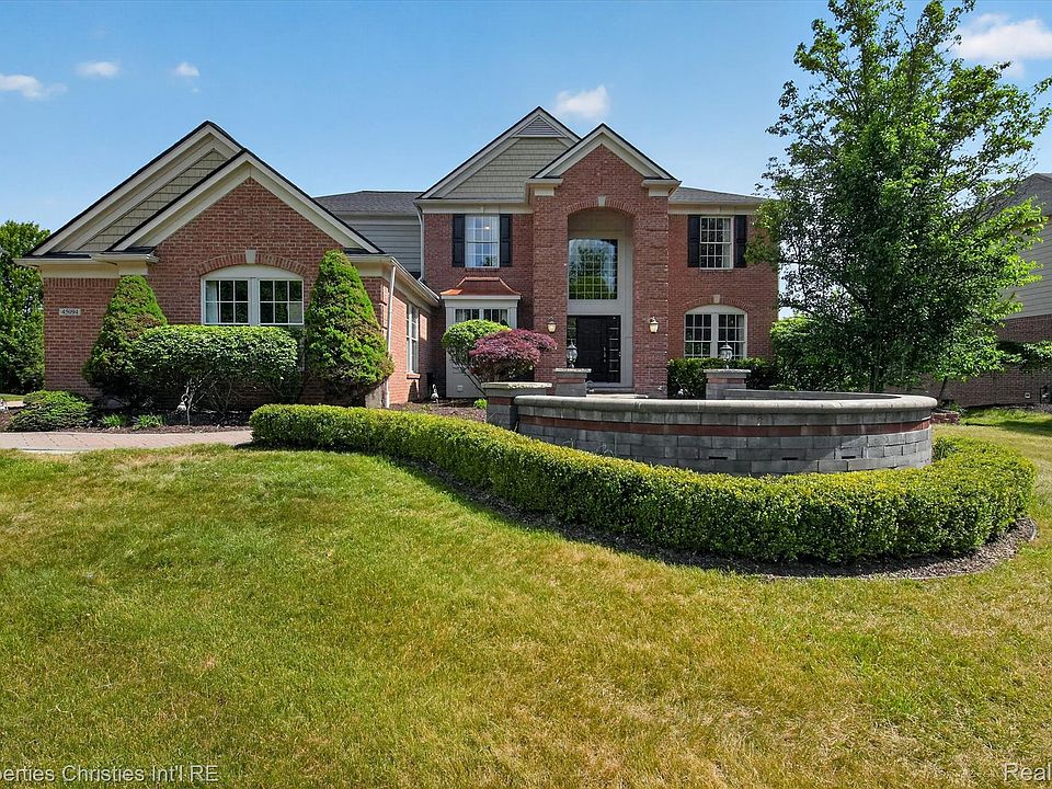 1st image of 45094 Oak Forest Dr
