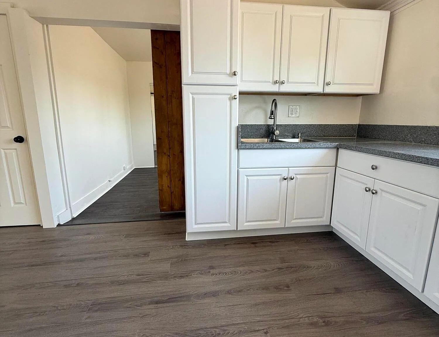 1 bed, 1.0 bath, $2,900 — Photo 3