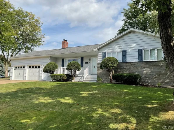 46 Young Ave, New York Mills, NY 13417