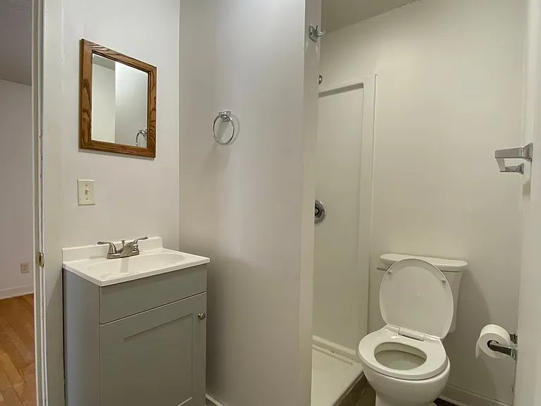 748 N Lake St — Photo 26