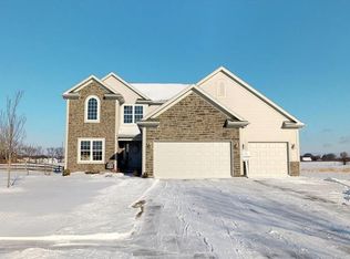 2986 Stonegate Dr, Maumee, OH 43537