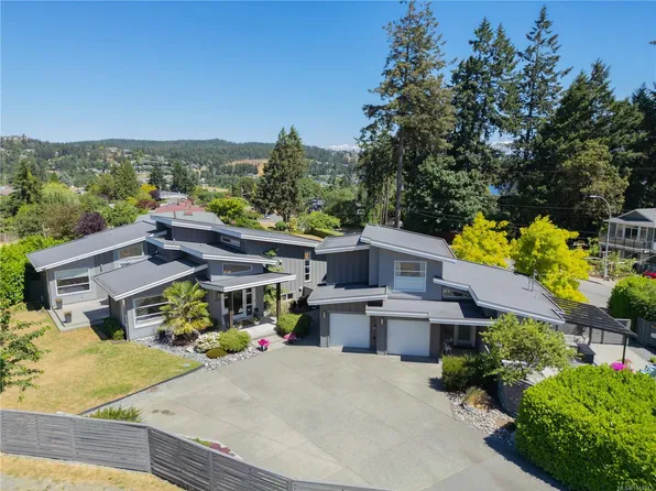 1501 Argyle Ave, Nanaimo, BC V9S 3K3