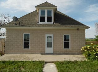 151 E Cole Rd, Wheatland, WY 82201