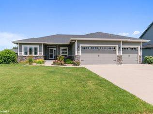 907 NW Cypress Ave, Ankeny, IA 50023