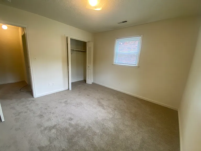 Beechwood Apartments — Photo 45