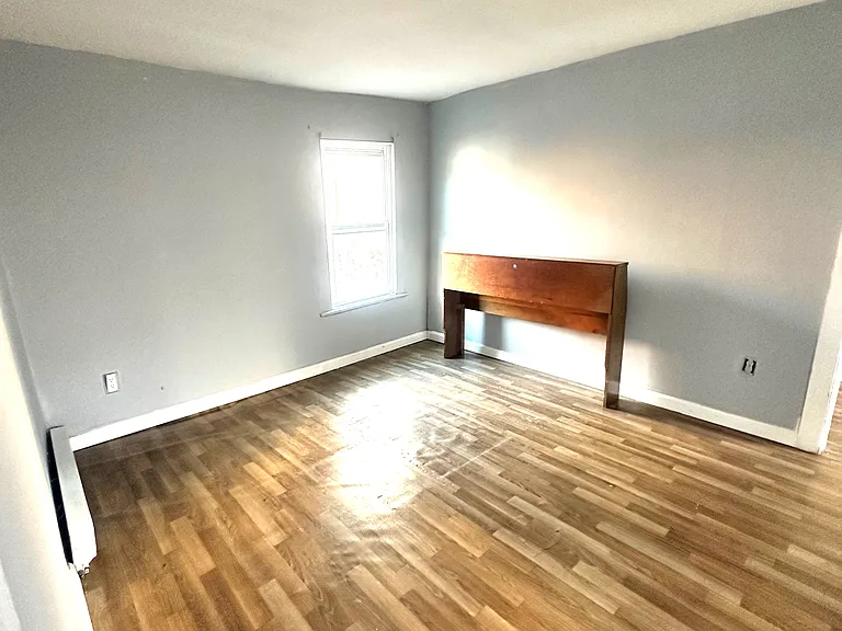 54 Terrace St — Photo 2