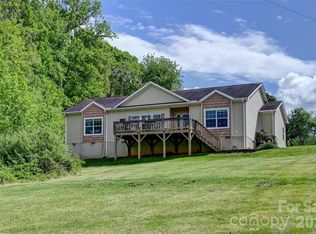 371 Starnes Cove Rd, Candler, NC 28715