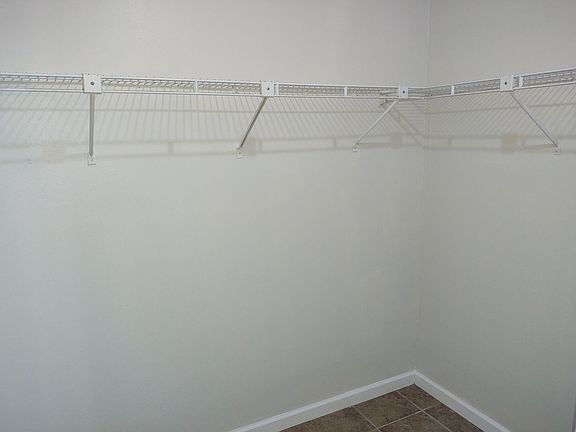4th image of 1673 Brewton Cir