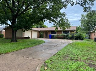5100 Lakemoor Dr, Waco, TX 76710
