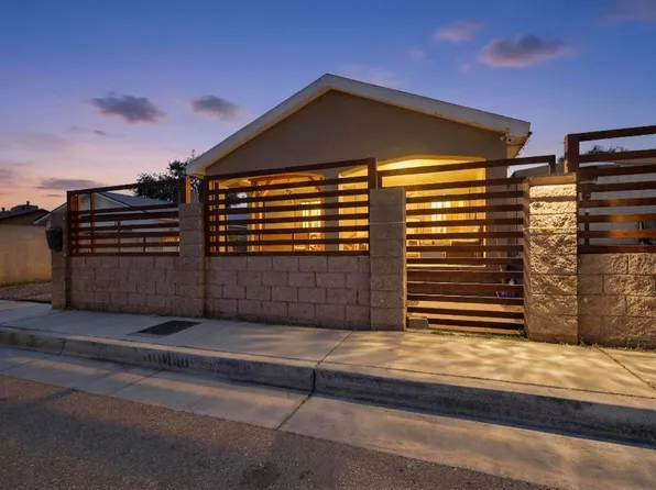 221 58th St NW, Albuquerque, NM 87105