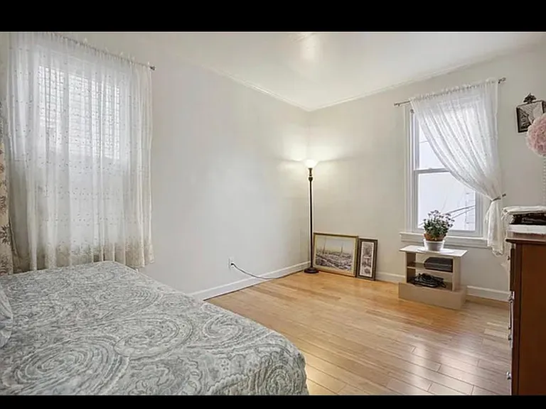 Banner Ave — Photo 3