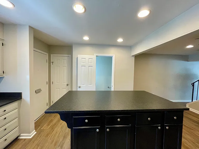 40 Terrace Ct — Photo 8