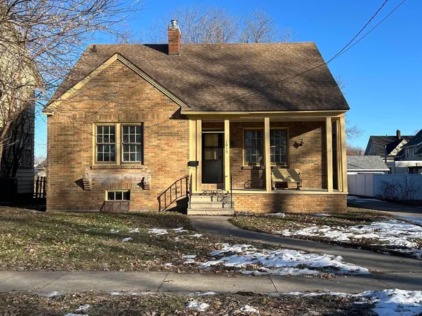 1015 N Jefferson Ave, Mason City, IA 50401