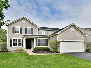 2802 Lundquist Dr, Aurora, IL 60503