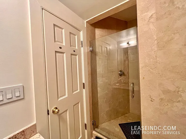 1631 16th St NW #2 — Photo 33