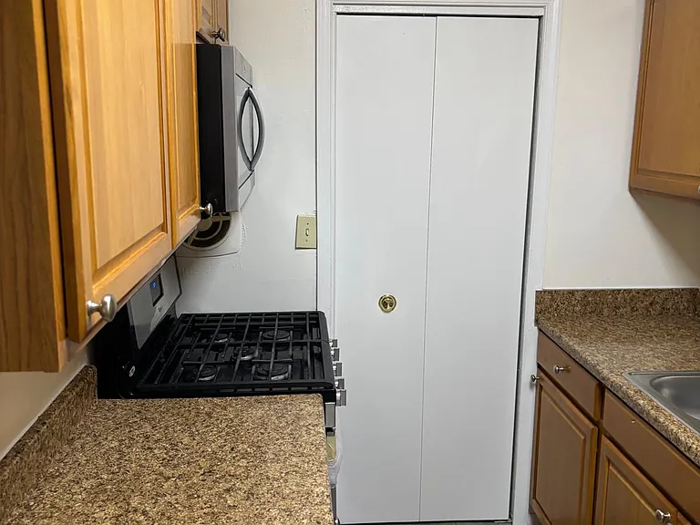 7609 Fontainebleau Dr #2213 — Photo 7