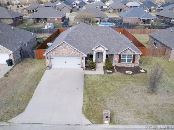 3608 Rock Bluff Dr, Durant, OK 74701