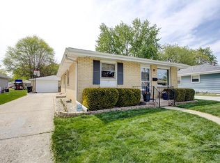 1013 S 87th St, West Allis, WI 53214