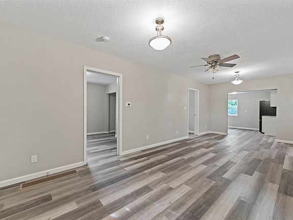 5th image of 1005 Gratis Ave