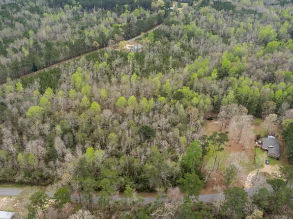 28 N Bryant Rd, Sumrall, MS 39482