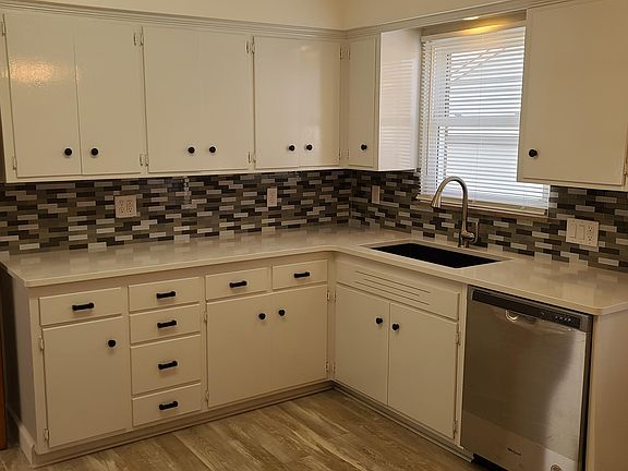 3rd image of 5221 303rd St