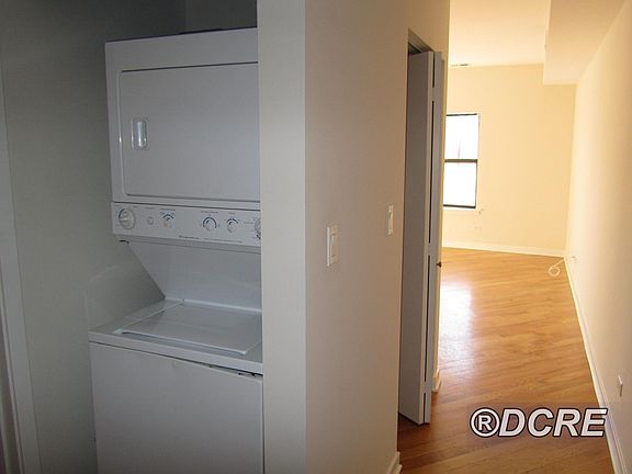 4th image of 1514 W Howard St APT 2E