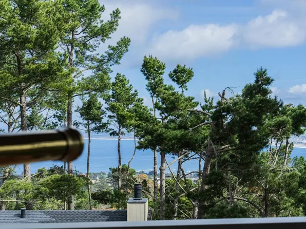 70 Forest Ridge Rd APT 17, Monterey, CA 93940