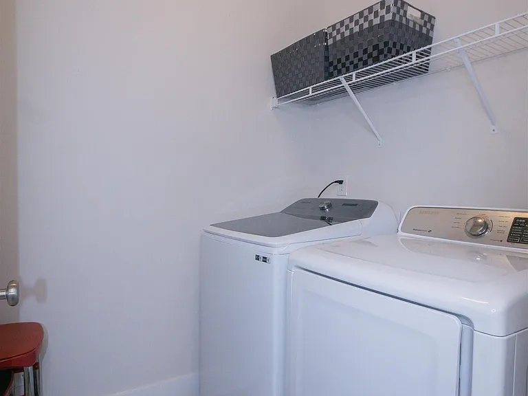 100 Bartram Way — Photo 43