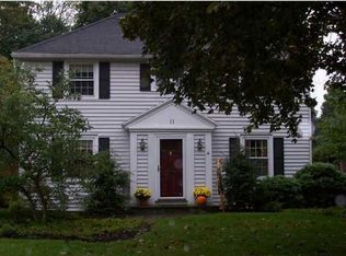 11 Birmingham Dr, Rochester, NY 14618