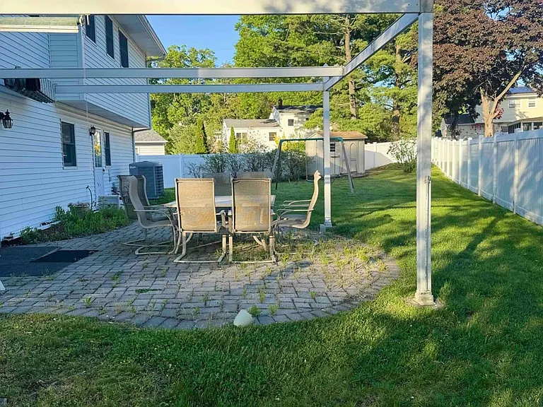 5 Timothy Ct — Photo 5