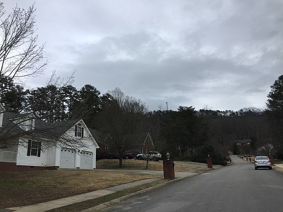 4th image of 209 Dove Dr