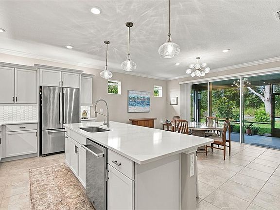 5th image of 4582 NW 57TH AVENUE