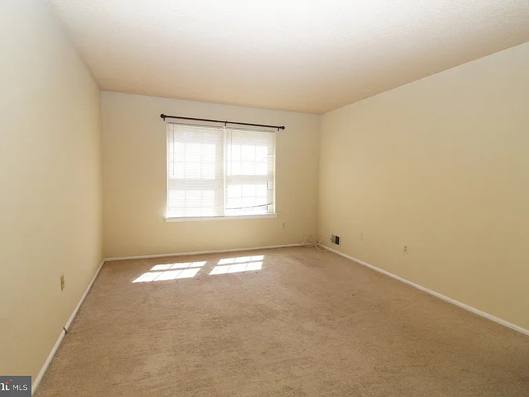 7 Joyner Ct — Photo 13