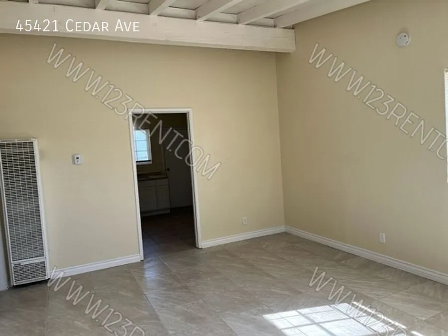 Building Photo - 45421 Cedar Ave