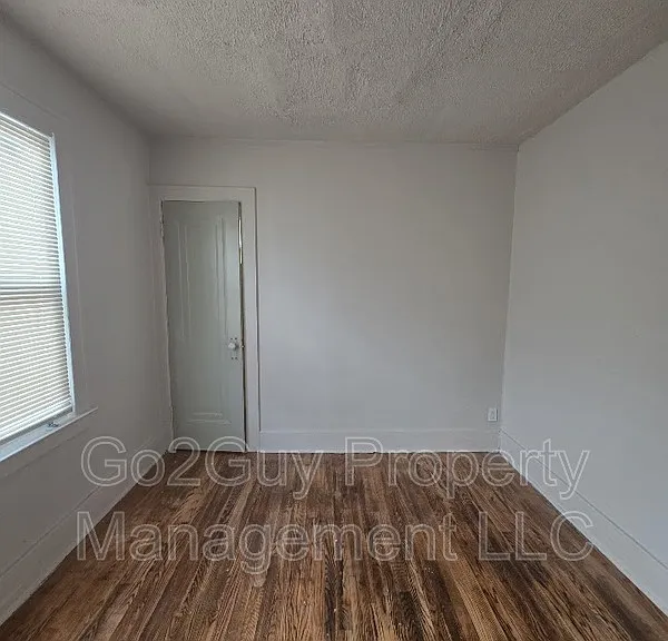 5276 Maryland St — Photo 6