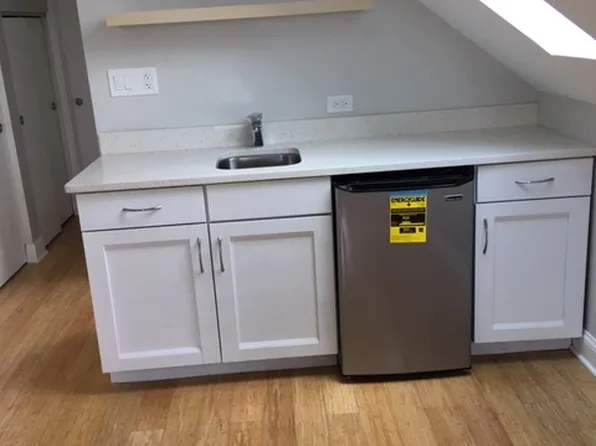 1326 W 19th St #3, Chicago, IL 60608