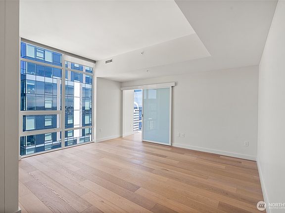 3rd image of 121 Stewart Street #3302