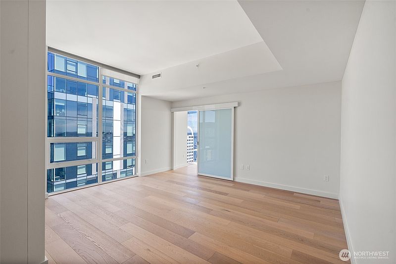 3rd image of 121 Stewart Street #3302
