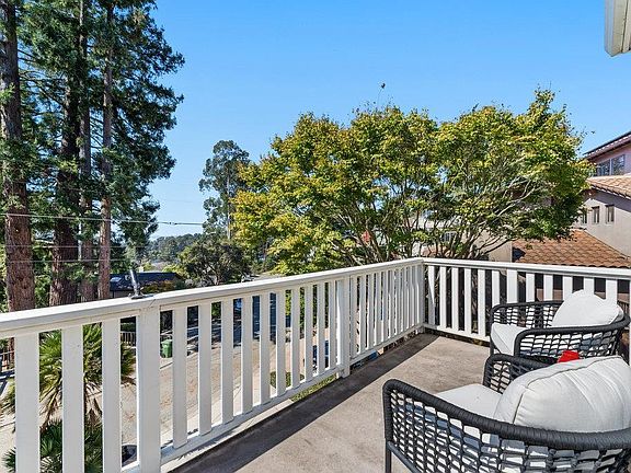 4th image of 531 Santa Marguarita Dr