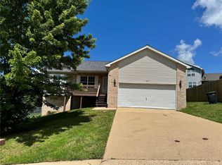 103 Hilton Ct, Saint Robert, MO 65584