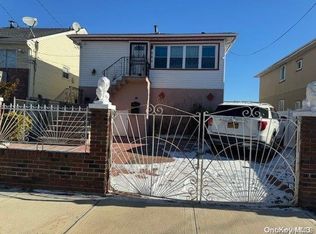 560 Beach 67th St, Far Rockaway, NY 11692