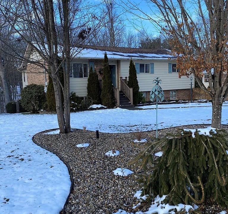 1st image of 104 Eastview Ln