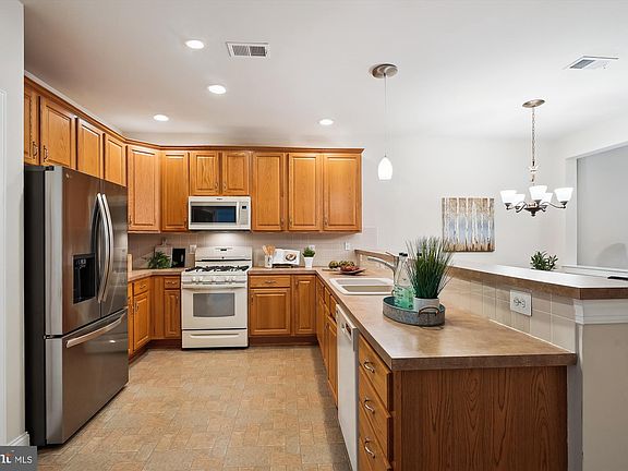 4th image of 5112 Curran Creek Dr