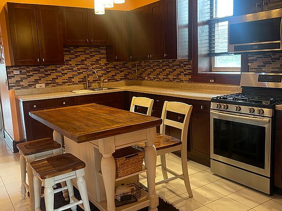 3rd image of 108 S California Ave #3