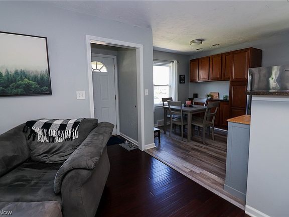 3rd image of 443 E 330th St
