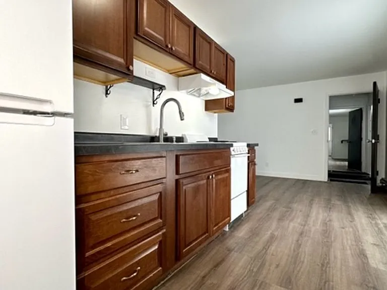 118 W Prairie St — Photo 3