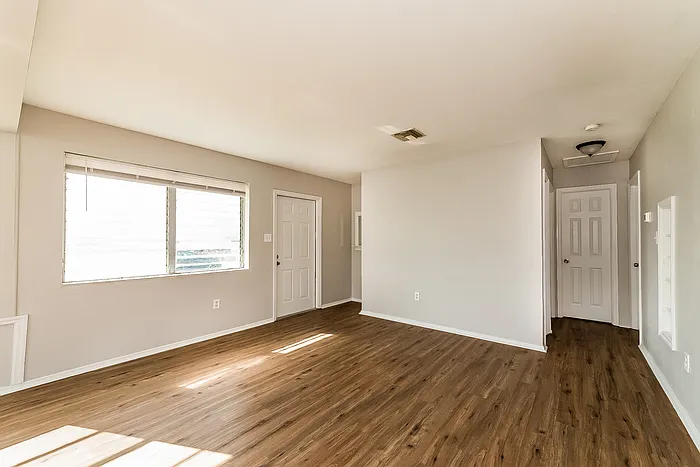 8522 Dorothy Ave — Photo 11