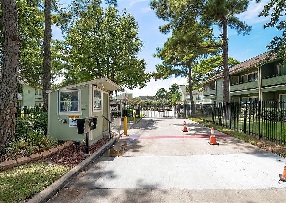 1st image of 14777 Wunderlich Dr APT 909